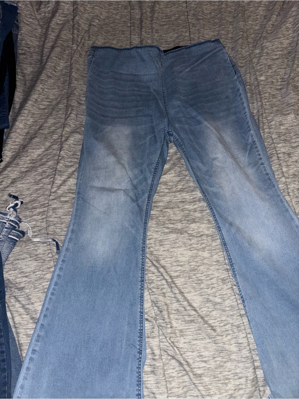 14 pair of jeans Light Blue & Black Distressed Women's Jeans Stack - Picture 7 of 15